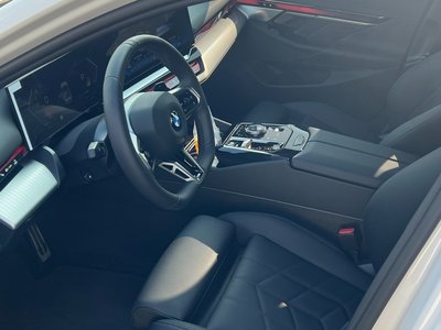 صورة 10 لـ 2026 BMW 5 SERIES