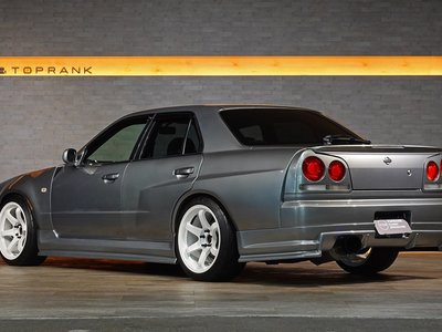 NISSAN SKYLINE - 2