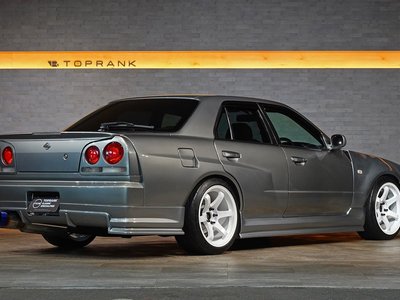 NISSAN SKYLINE - 4