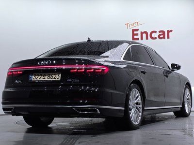 2021 AUDI A8 photo 3