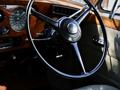 BENTLEY S2 STANDARD SALOON - 10