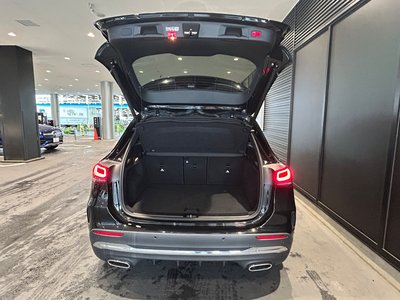 صورة 6 لـ 2023 Mercedes-BENZ GLA