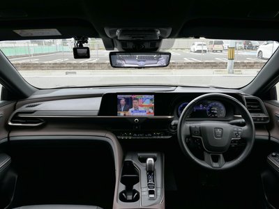 TOYOTA CROWN CROSSOVER - 6