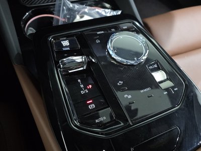 صورة مصغرة 12 لـ 2024 BMW 5 SERIES