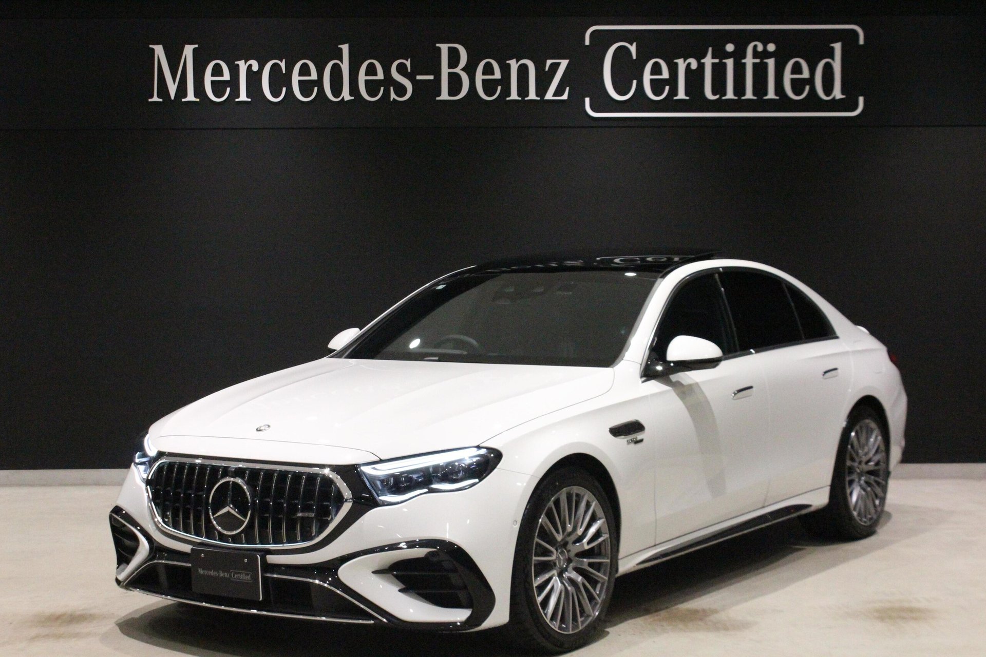 MERCEDES-BENZ E-CLASS AMG - View 1