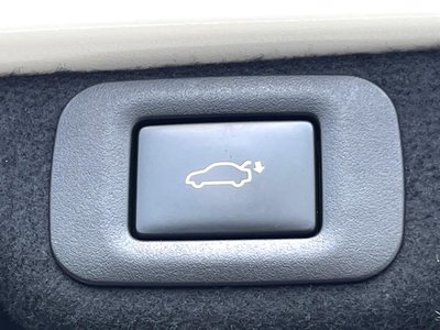 صورة مصغرة 43 لـ 2022 Lexus ES