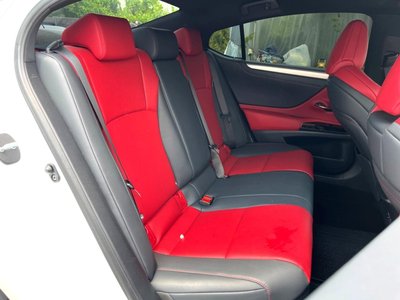 صورة مصغرة 13 لـ 2022 Lexus ES
