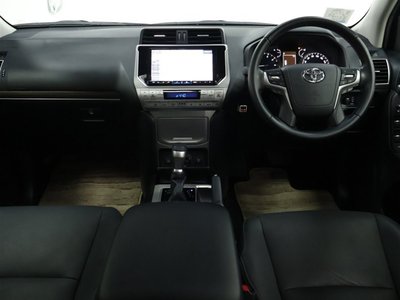 TOYOTA LAND CRUISER - 3