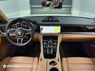 PORSCHE PANAMERA - 4