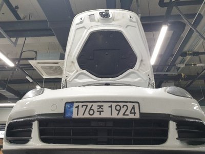 PORSCHE PANAMERA - 1