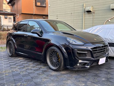 PORSCHE CAYENNE - 4