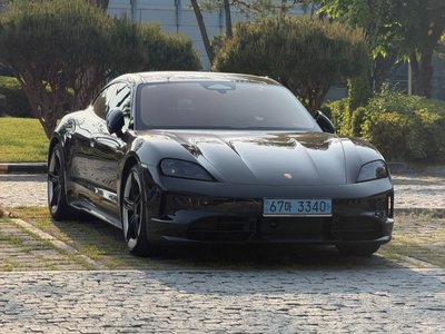2026 Porsche TAYCAN 照片 10