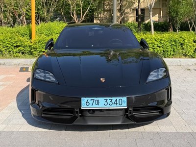 2026 Porsche TAYCAN 照片 1