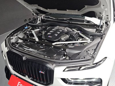 BMW X7 - 7