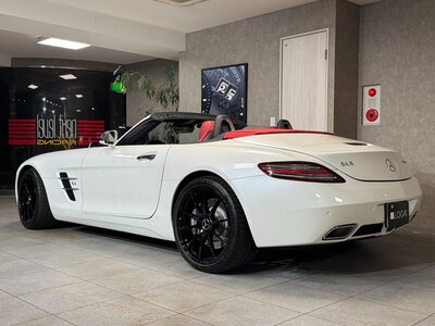 MERCEDES-BENZ SLS-CLASS ROADSTER AMG 2012 thumbnail 4