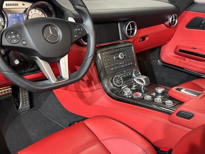 MERCEDES-BENZ SLS-CLASS ROADSTER AMG 2012 thumbnail 10