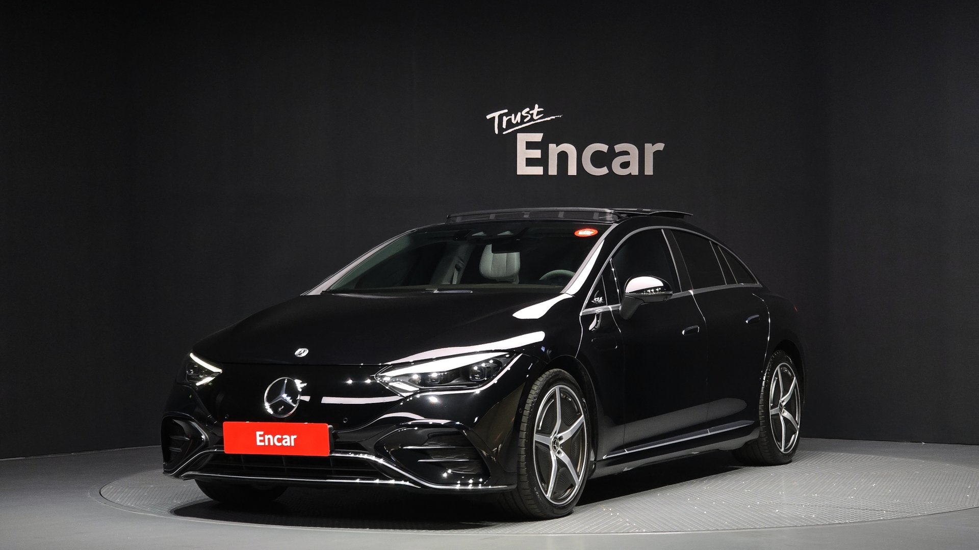 MERCEDES-BENZ EQE - View 1