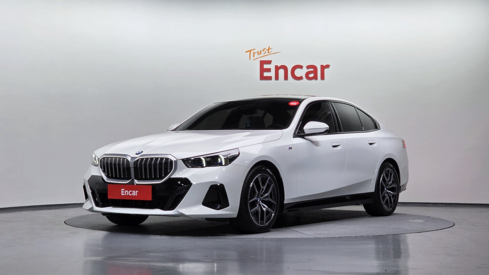 BMW 5 SERIES - View 1