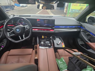 BMW 5 SERIES - 8