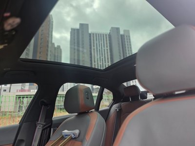 2025 BMW 5 SERIES 缩略图 12