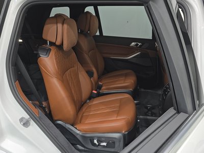 2025 BMW X7 — миниатюра 17