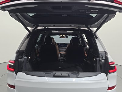 2025 BMW X7 — миниатюра 26