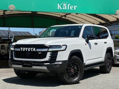 TOYOTA LAND CRUISER 300