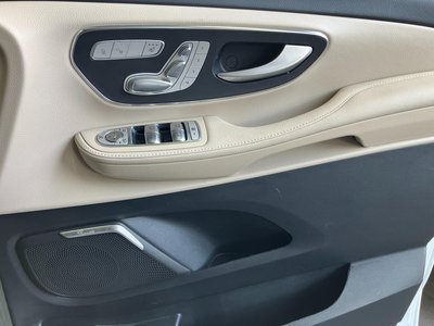 2022 Mercedes-BENZ V-CLASS — миниатюра 38