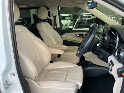2022 Mercedes-BENZ V-CLASS — миниатюра 13