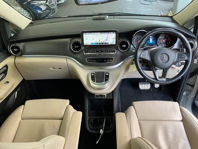 2022 Mercedes-BENZ V-CLASS — миниатюра 15