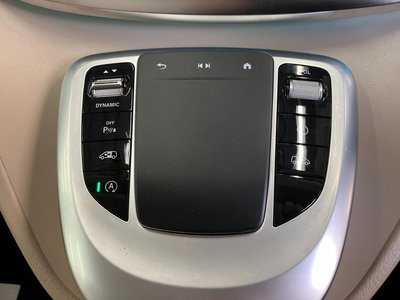2022 Mercedes-BENZ V-CLASS — миниатюра 45