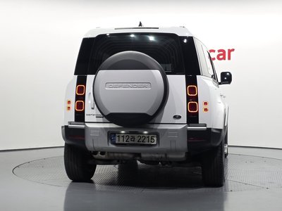 LAND ROVER DEFENDER - 4