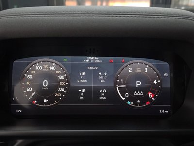 LAND ROVER DEFENDER - 8