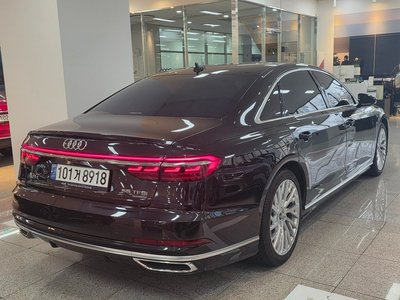 AUDI A8 - 4