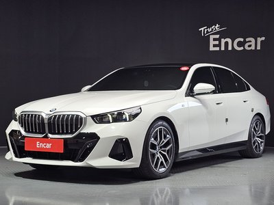 صورة 1 لـ 2025 BMW 5 SERIES