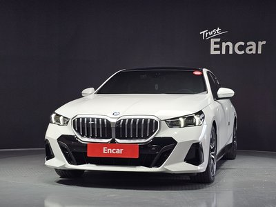 صورة 2 لـ 2025 BMW 5 SERIES