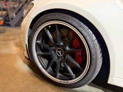 صورة 9 لـ 2017 Mercedes-BENZ C-CLASS AMG