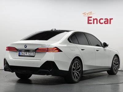 BMW 5 SERIES - 4