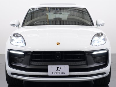 2023 Porsche MACAN thumbnail 40