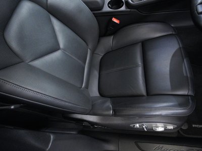 2023 Porsche MACAN thumbnail 14
