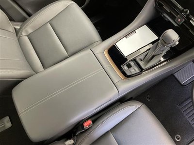 TOYOTA ALPHARD - 9