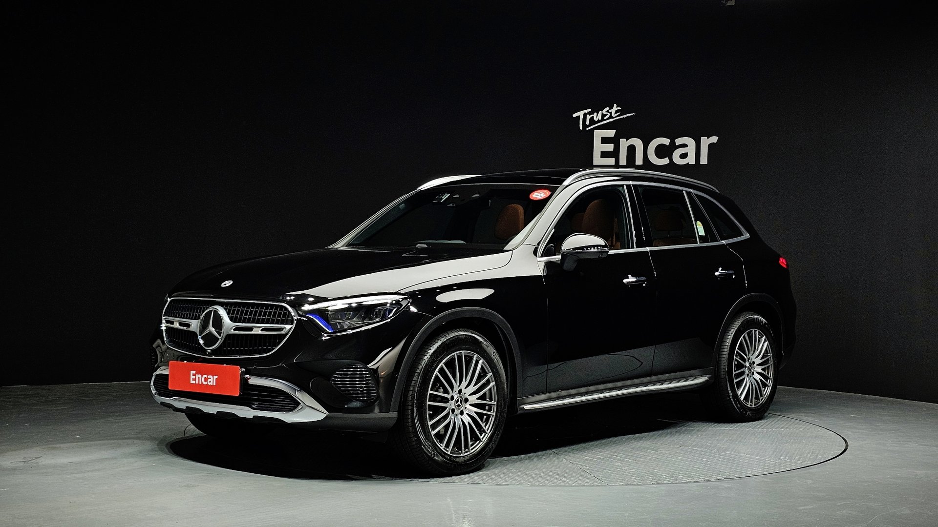 MERCEDES-BENZ GLC - View 1