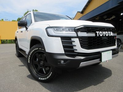 TOYOTA LAND CRUISER 300 - 5