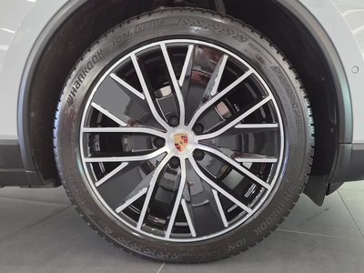 PORSCHE MACAN - 6