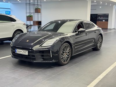 PORSCHE PANAMERA - 4