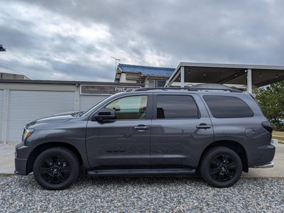 TOYOTA SEQUOIA - 9