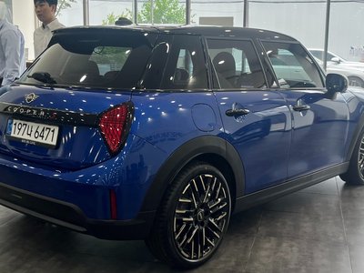صورة 5 لـ 2025 MINI COOPER S