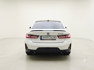 2025 BMW 3 SERIES photo 2