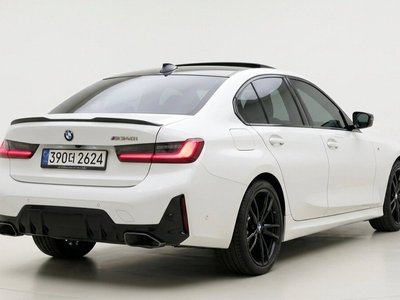 2025 BMW 3 SERIES photo 3