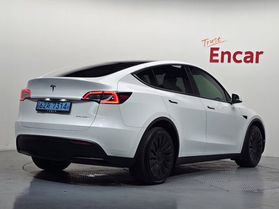 صورة 4 لـ 2023 Tesla MODEL Y